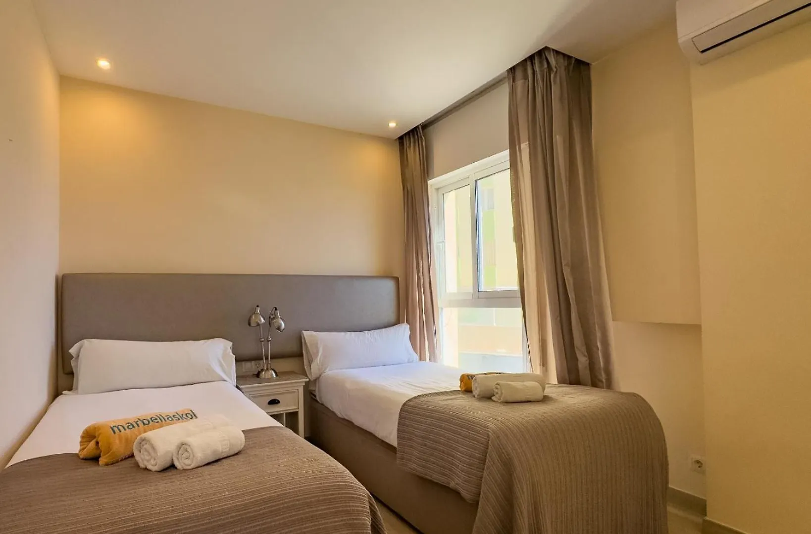 Diana 108 Frontal Sea Views 2 Bedrooms Marbella 0*,  Spain